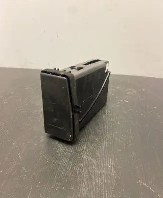Volvo V70 Cup holder 38659087 30722444