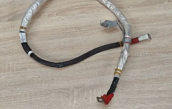 Positive cable (battery)