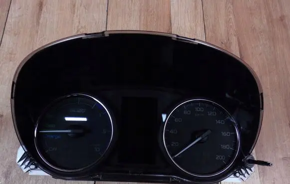 Mitsubishi Outlander Speedometer (instrument cluster) 8100CPHEV