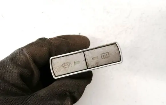 Ford Mondeo Mk III Windscreen/window heater switch D3L0A
