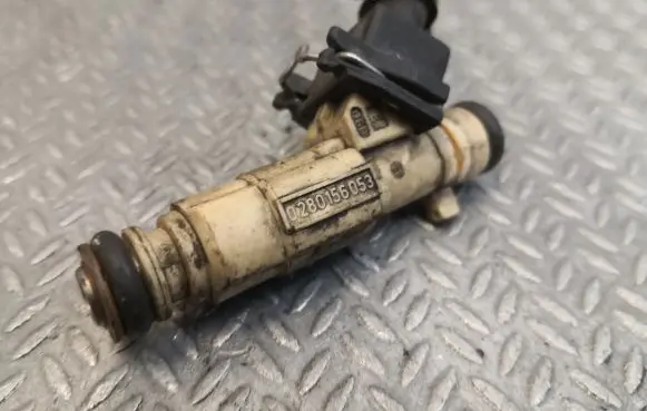 Porsche Boxster 986 Fuel injector 0280156053