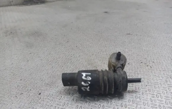 Volkswagen Touareg I Windscreen/windshield washer pump