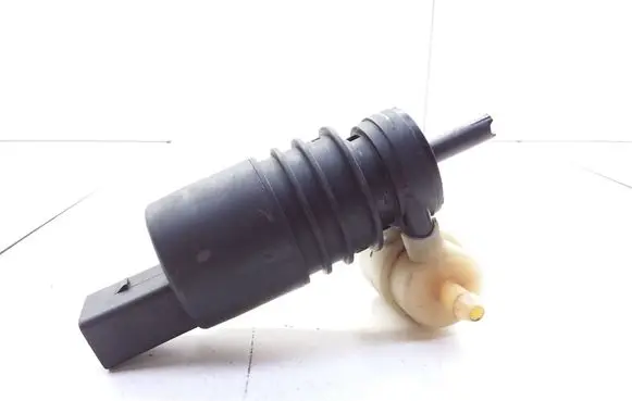 Audi A3 S3 8L Windscreen/windshield washer pump