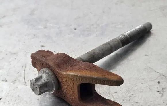 Opel Combo E Fuel Injector clamp holder 9811760780