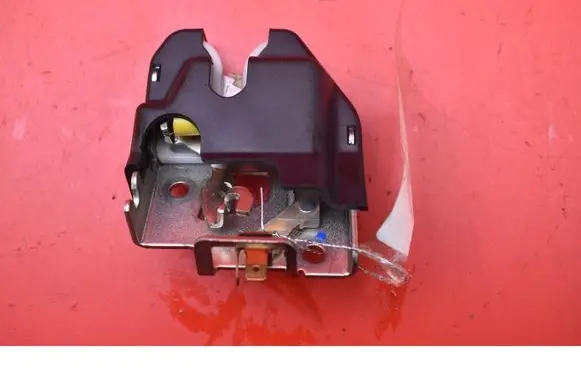 Tailgate/trunk/boot lock/catch/latch