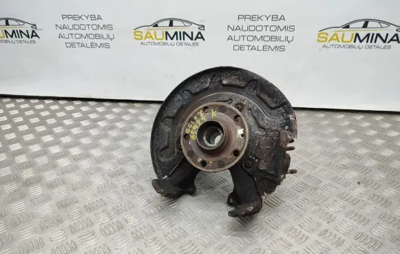 Volkswagen Golf VII Front wheel hub