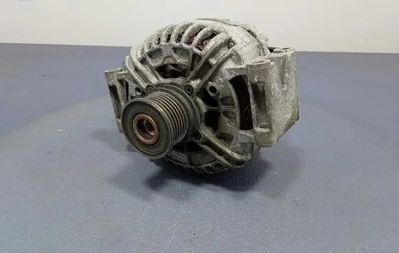 Mercedes-Benz Vito Viano W639 Generator/alternator A0131541002