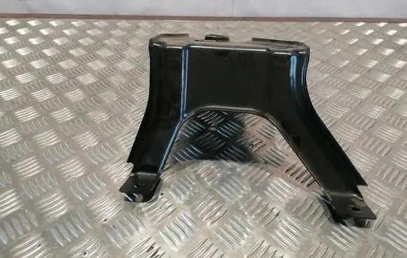 Audi A6 S6 C7 4G Spare wheel mounting bracket 4G0802715