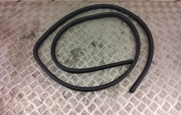 Mitsubishi Outlander Front door rubber seal 