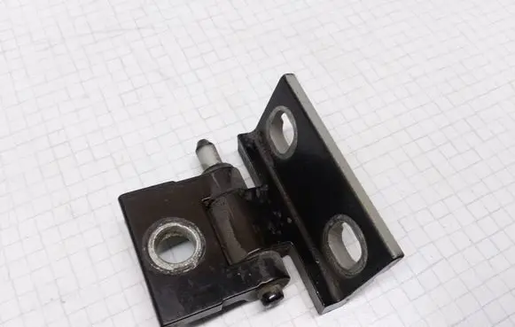 Volvo V70 Front door upper hinge
