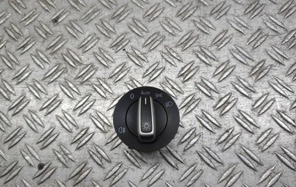 Volkswagen PASSAT B7 Light switch 3C8941431
