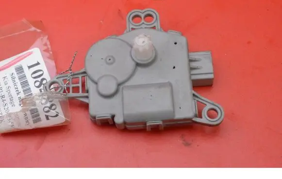 KIA Sportage Air flap motor/actuator EA1F1DN8AB02