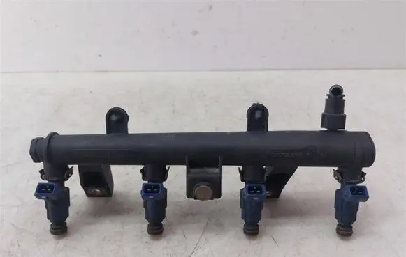 Citroen Xsara Picasso Fuel main line pipe 9625194080D