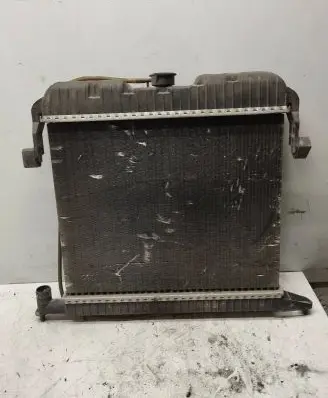Opel Omega B2 Coolant radiator