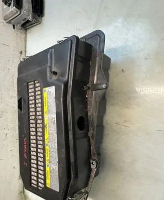 Porsche Cayenne (9PA) Battery box tray