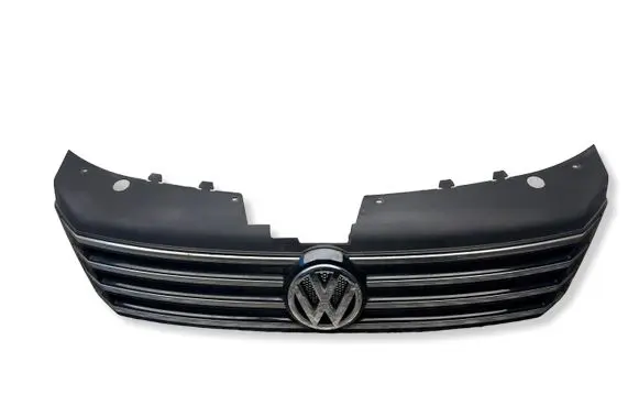 Volkswagen PASSAT B7 Front bumper upper radiator grill 3AA853653