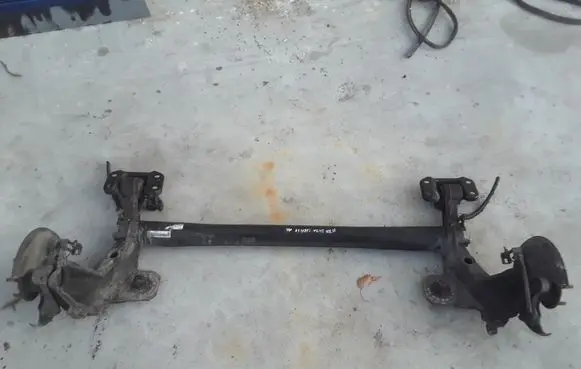 Opel Astra J Rear axle beam 