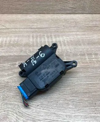 Audi A4 S4 B6 8E 8H Air flap motor/actuator 132801303 8E1820511B