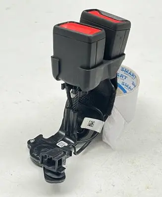 Audi Q3 F3 Rear glass lock/latch Q829 8Y0857739M