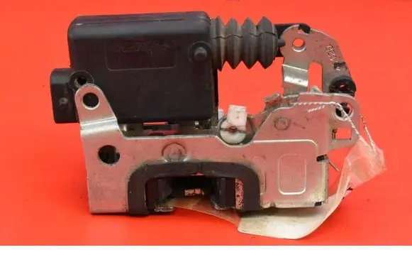 Dacia Duster Rear door lock