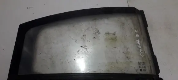 Opel Omega B1 Rear vent window glass 