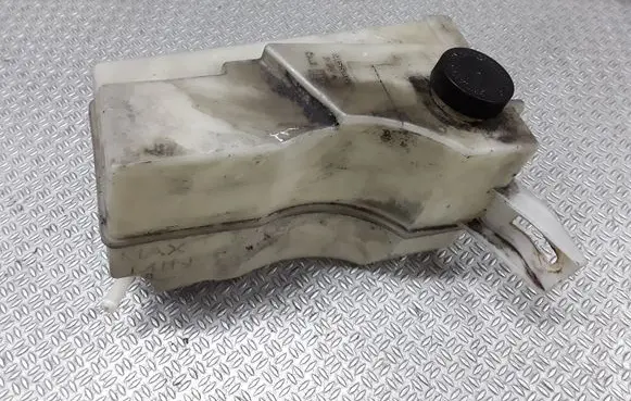 Nissan Prairie Coolant expansion tank/reservoir