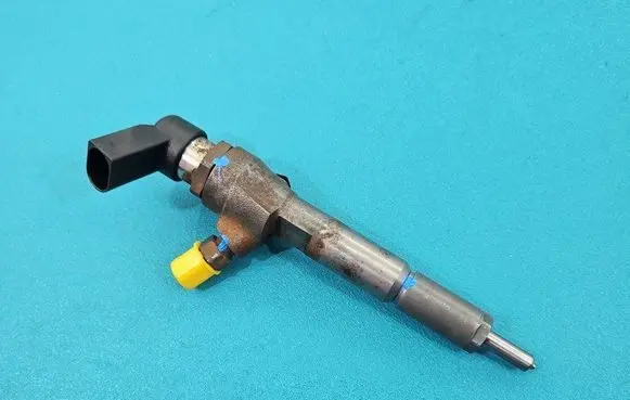 Fuel injector