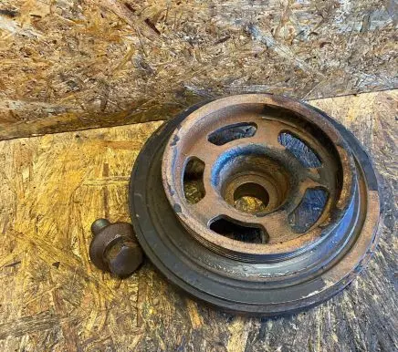 Mercedes-Benz C W203 Crankshaft pulley 6110300303