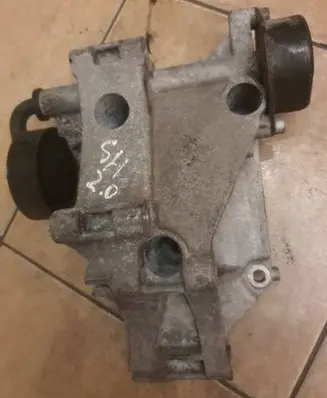 Volkswagen Sharan Engine mounting bracket 037903143G