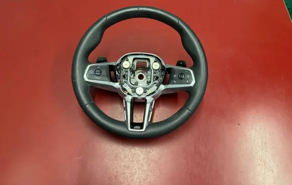 BMW X1 U11 Steering wheel 8747644