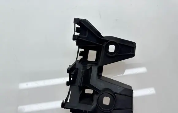 Volkswagen PASSAT B8 Rear bumper mounting bracket 3G9807484