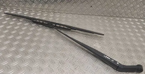 Toyota Verso Windshield/front glass wiper blade 