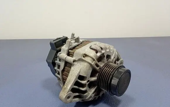 Hyundai ix20 Generator/alternator 373002B700