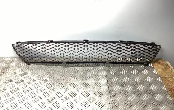 Mazda 6 Front bumper lower grill GJ6A501T1