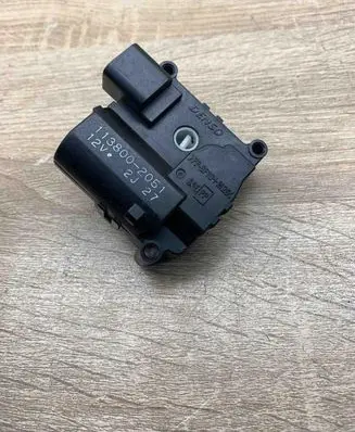 Toyota Avensis Verso Air flap motor/actuator 1138002051