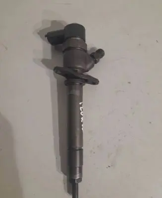 Volvo V70 Fuel injector 045100830 343691