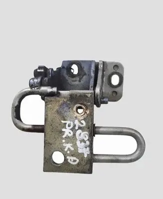 Volkswagen Caddy Front door lower hinge 1T0831411A