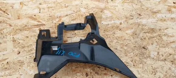 BMW 1 F20 F21 Front bumper mounting bracket 7371739