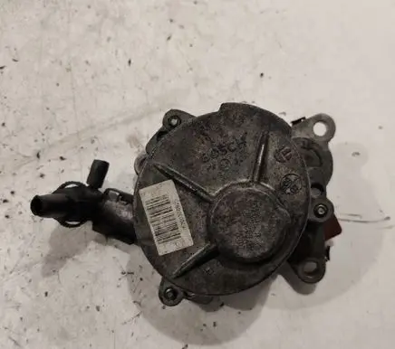 Renault Laguna II Vacuum pump 8200376925