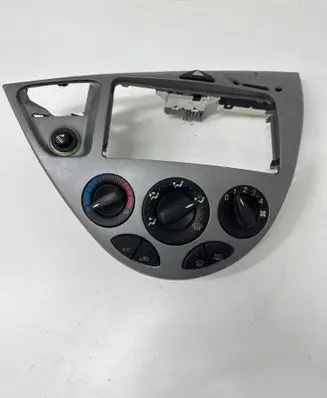 Ford Focus Climate control unit 98AB18C419