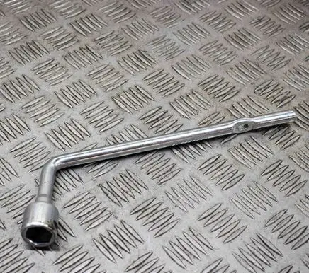 KIA Carens I Wheel nut wrench 