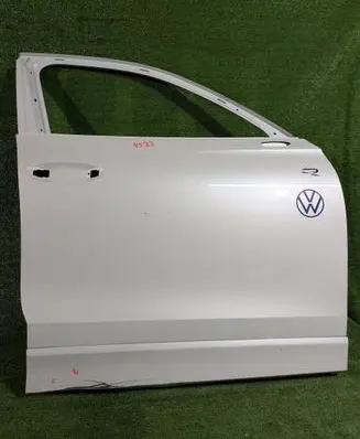 Volkswagen Tiguan Front door 