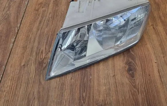 Skoda Octavia Mk2 (1Z) Headlight/headlamp 121212