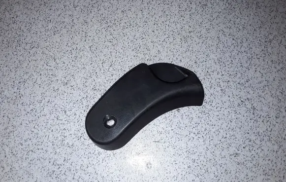 BMW 3 E46 Engine bonnet (hood) release handle 8223163