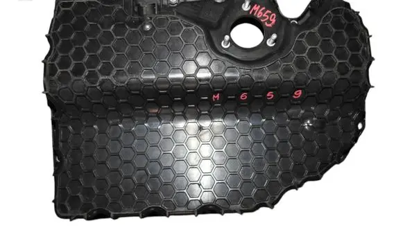 Volkswagen Golf VII Oil sump 06K103598A