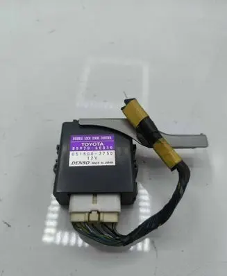 Toyota Land Cruiser (J120) Door central lock control unit/module 8597060030 0515003750