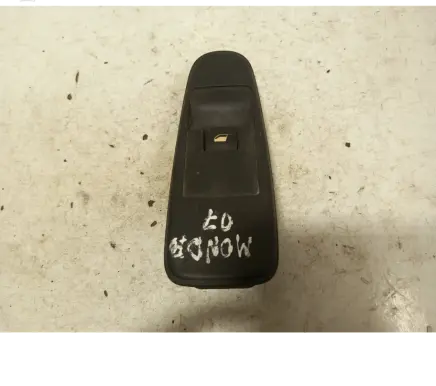 Citroen C4 I Picasso Electric window control switch 96639377ZD