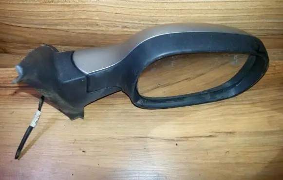 Nissan Micra Front door electric wing mirror e2011031