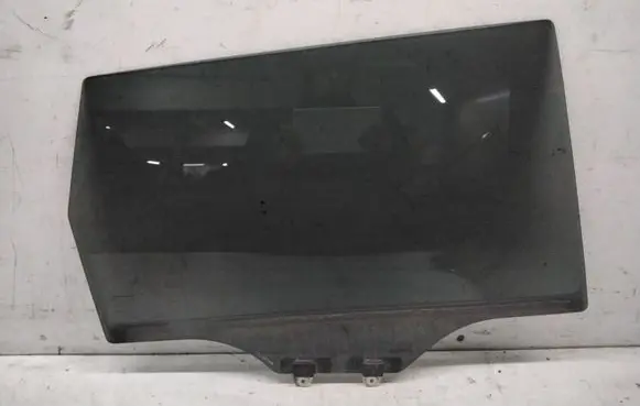 Honda FR-V Rear door window glass