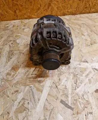 Volkswagen PASSAT B7 Generator/alternator 